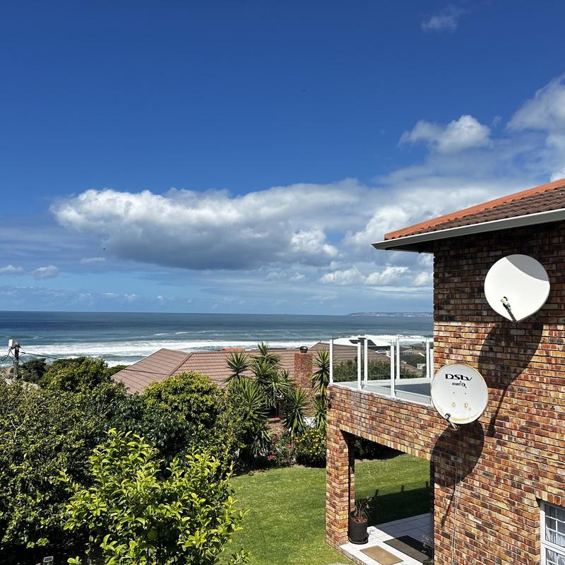 4 Bedroom Property for Sale in Dwarswegstrand Western Cape